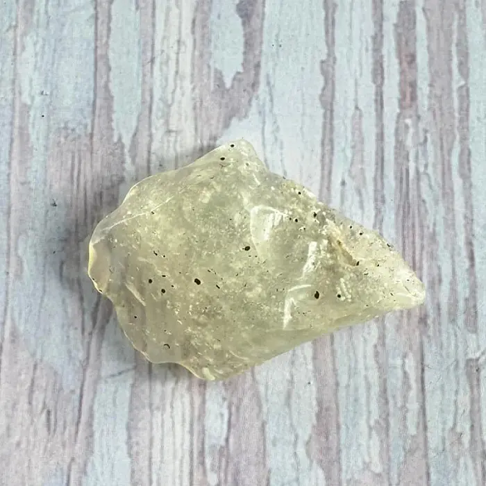 Libyjské sklo Egypt 28 - cca 2,8 x 2,4 cm, 6,7 g