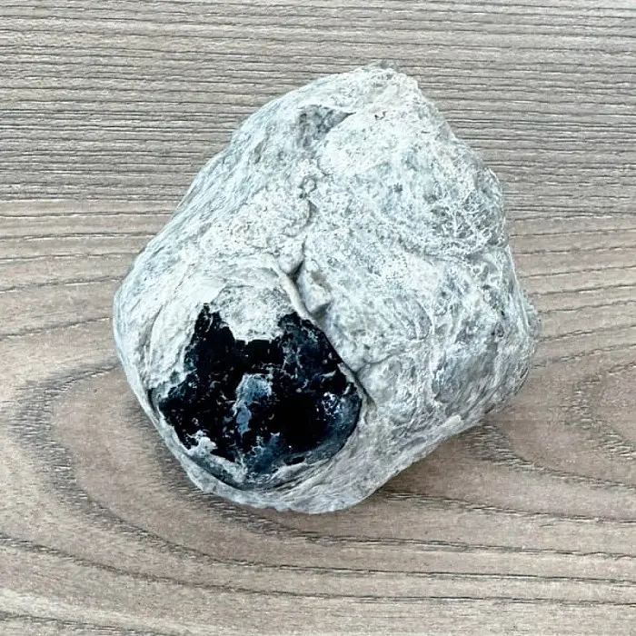 Obsidián Apačská slza v matrixu USA 88 - cca 2,9 cm, 336,3 g