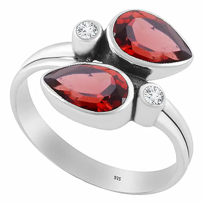 Stříbrný prsten s granátem - 52 mm (US 6), 2,5 g