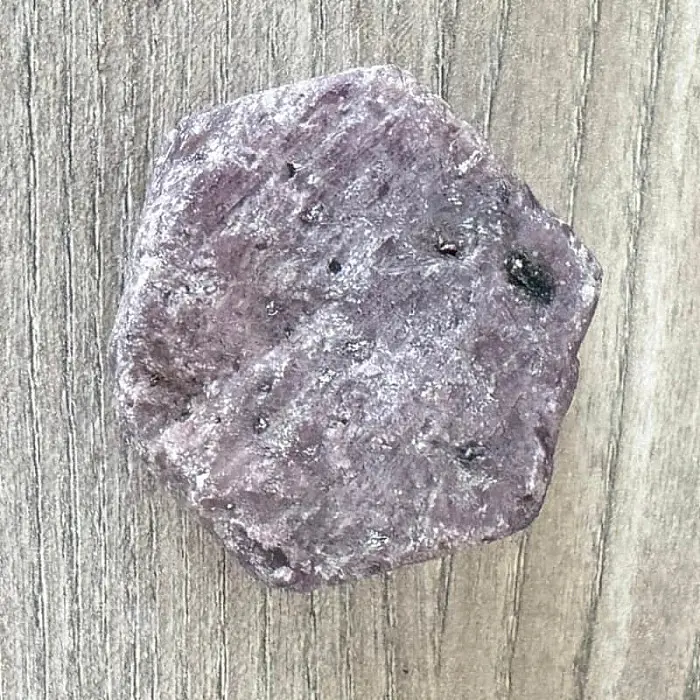Rubín surový Tanzánie 8 - cca 4,6 x 3,9 x 2,3 cm, 117 g