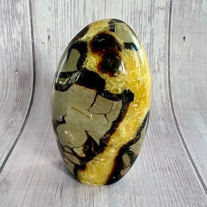 Septárie leštěná freeform Madagaskar TP8 č. 20 - cca 6,9 x 11,5 cm, 626,5 g