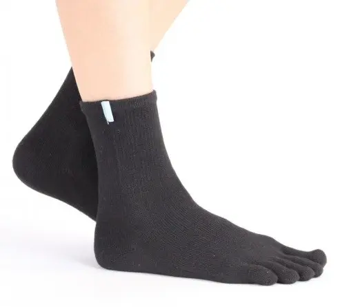 RUNNERS běžecké kotníkové prstové ponožky ToeToe Černá