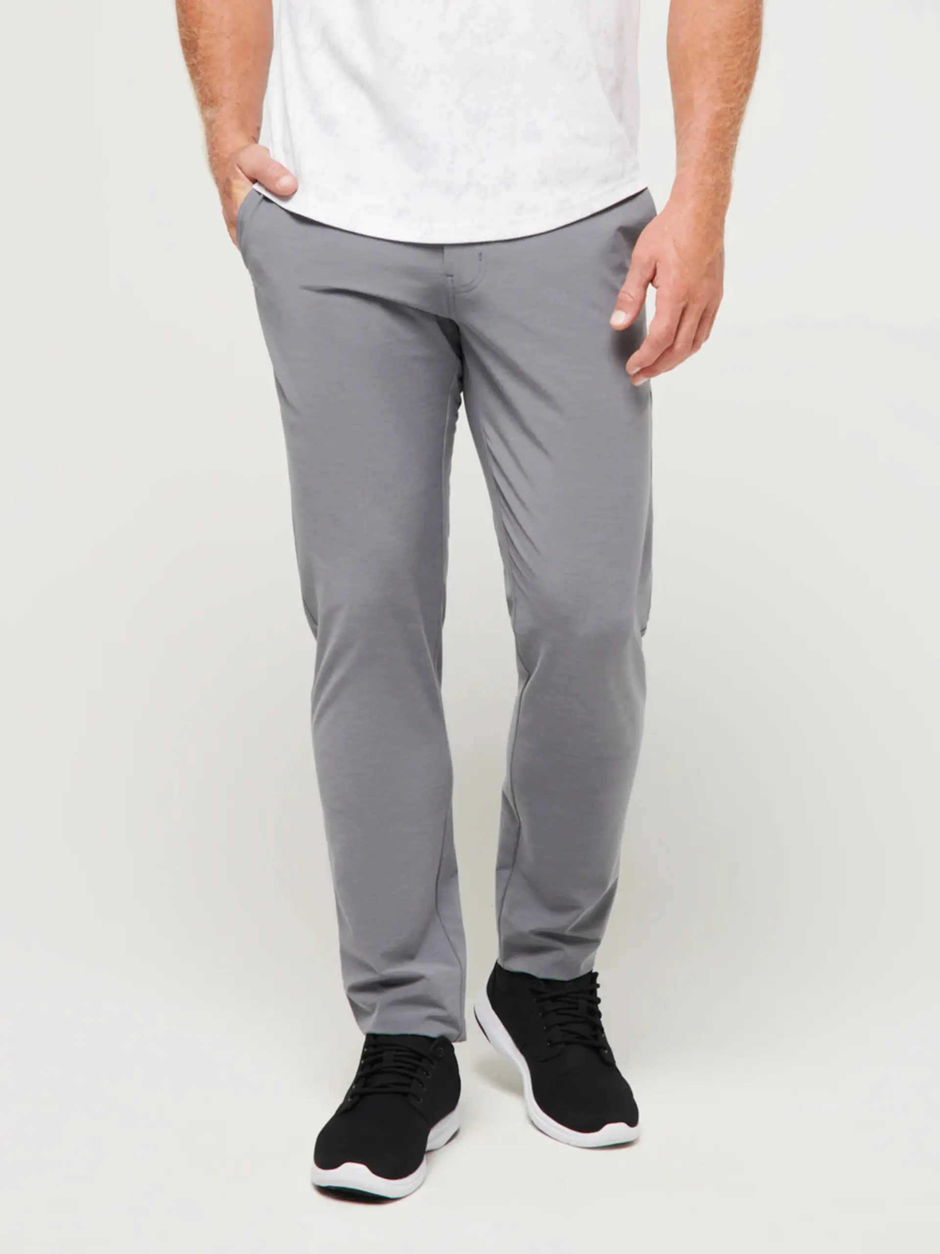 TravisMathew Open To Close Tech Chino pánské golfové kalhoty, šedé