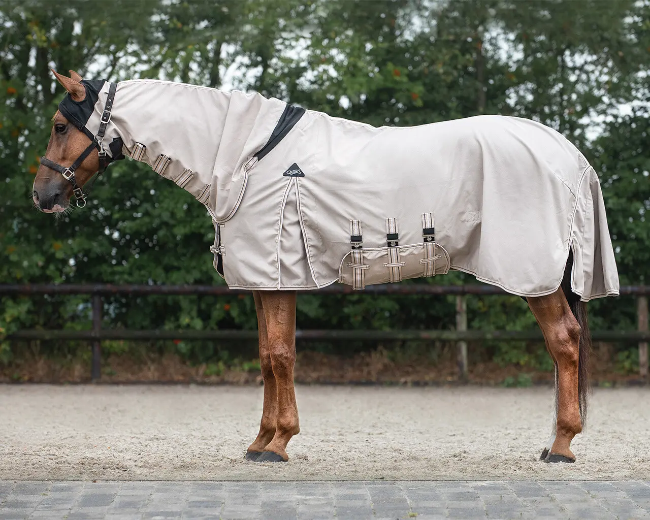Ekzémová deka QHP Hoodie s ochranou hlavy UPF 50+