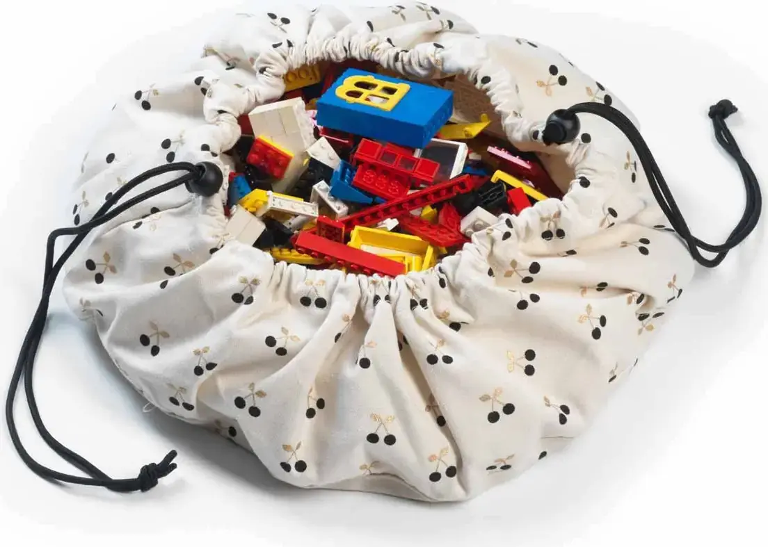 Malá hrací podložka a vak na hračky Play&Go Noomad mini - Cherry uni