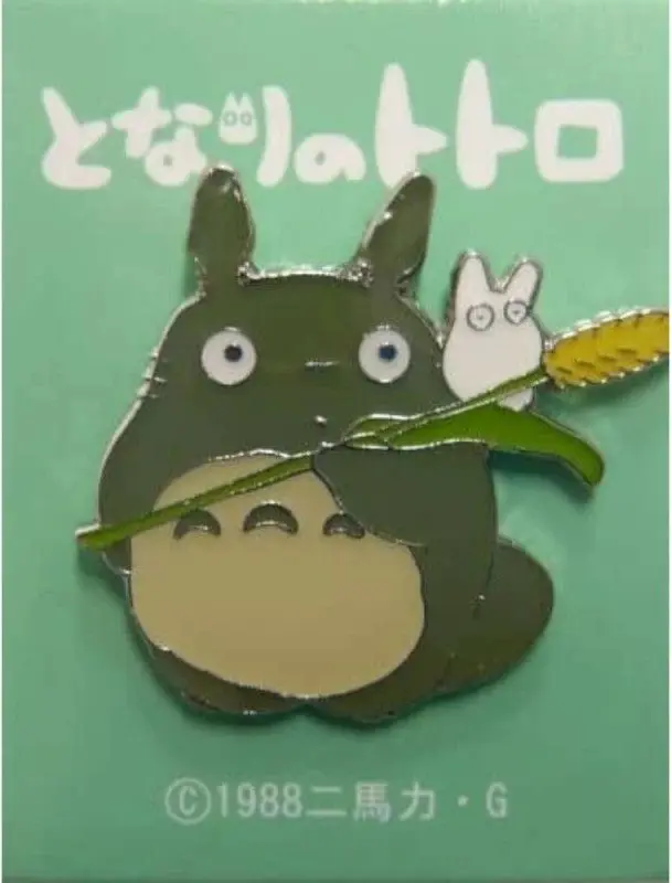 Odznáček Maison Ghibli - Totoro s klasem uni
