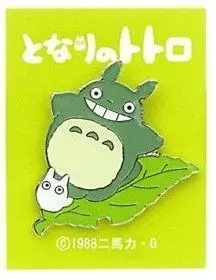 Odznáček Maison Ghibli - Totoro s listem uni