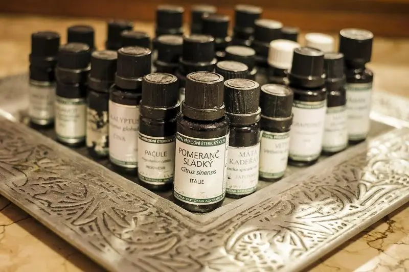 Masáže ve studiu Santé - centrum Masáže Praha - Aromaterapeutická masáž