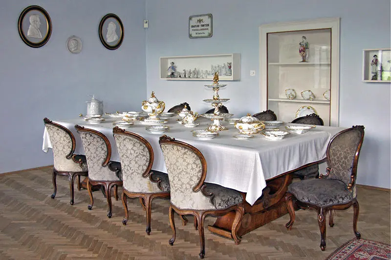 Zámek Klášterec nad Ohří - prohlídky s průvodcem - Okruh I. Porcelánový