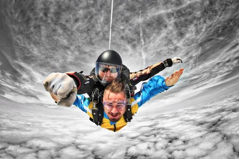Tandemový seskok Jihlava - Pořádná dávka adrenalinu