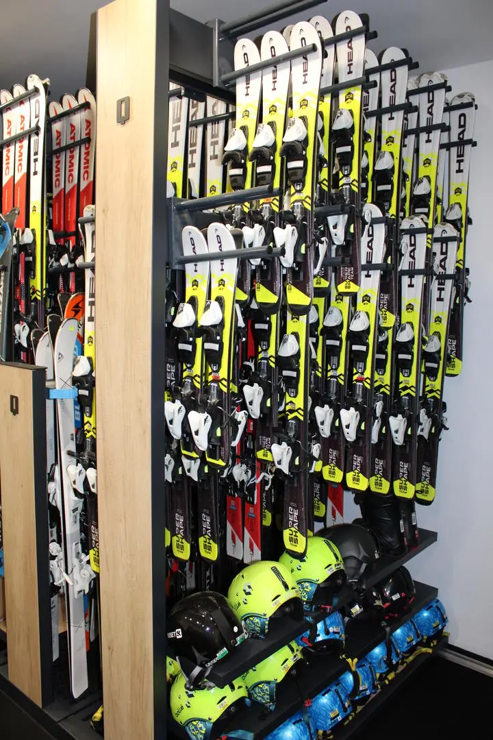 Půjčovna lyží, snowboardů a lyžařského vybavení - Dětský lyžařský komplet do 130 cm