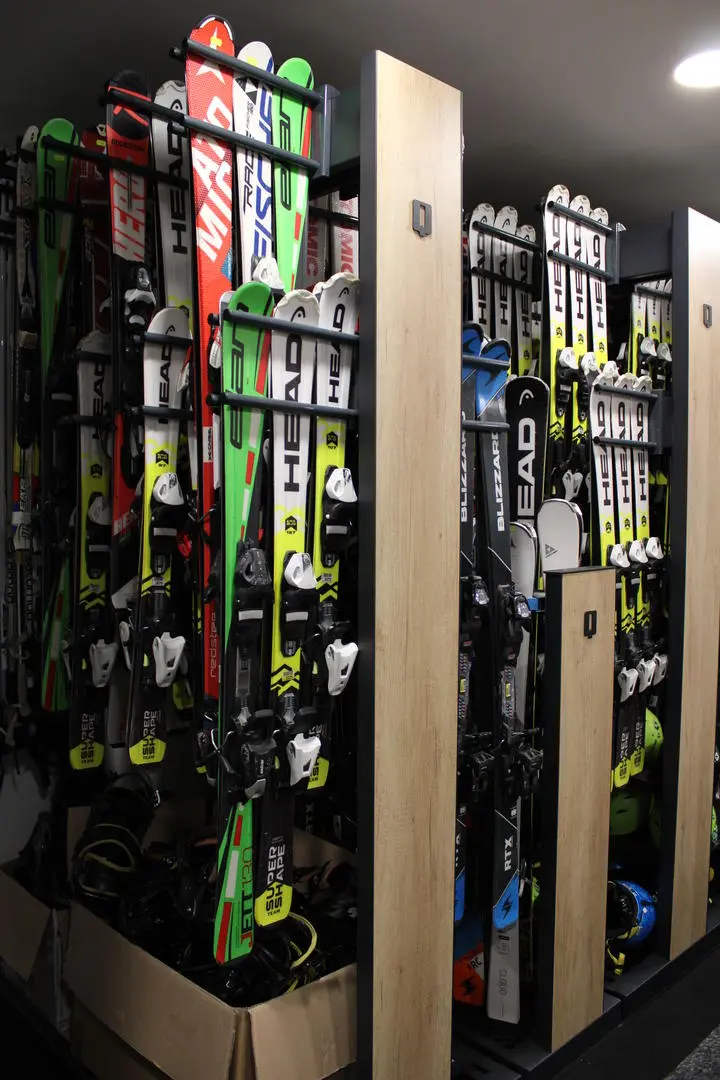 Půjčovna lyží, snowboardů a lyžařského vybavení - Lyžarský komplet standard