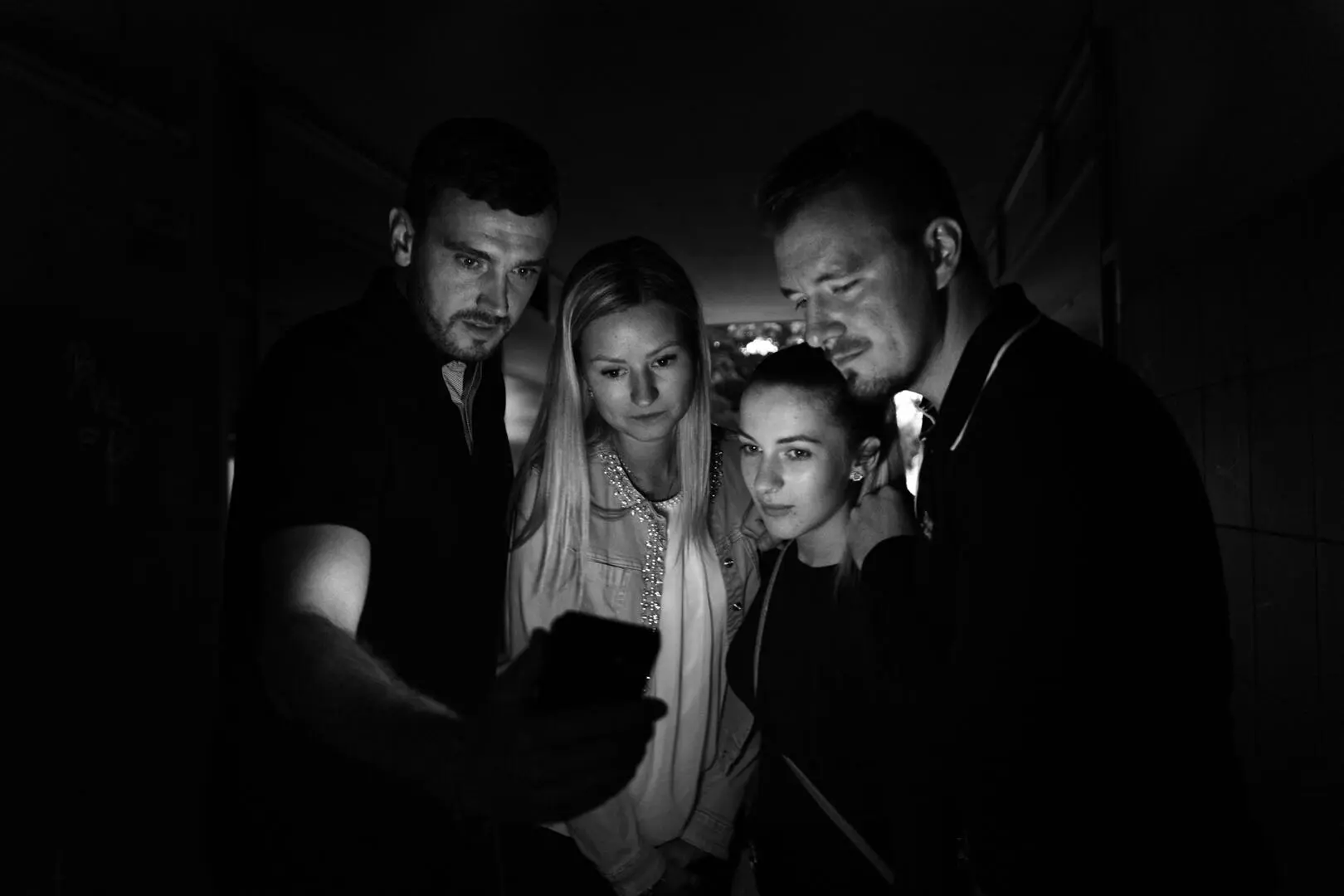 Venkovní hra - Tajemný podezřelý ve městě Praha