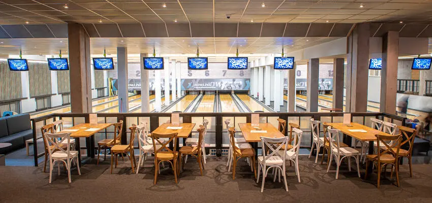 Xbowling Prosek DUO Praha - nově zrekonstruované 12-ti dráhové bowlingové centrum