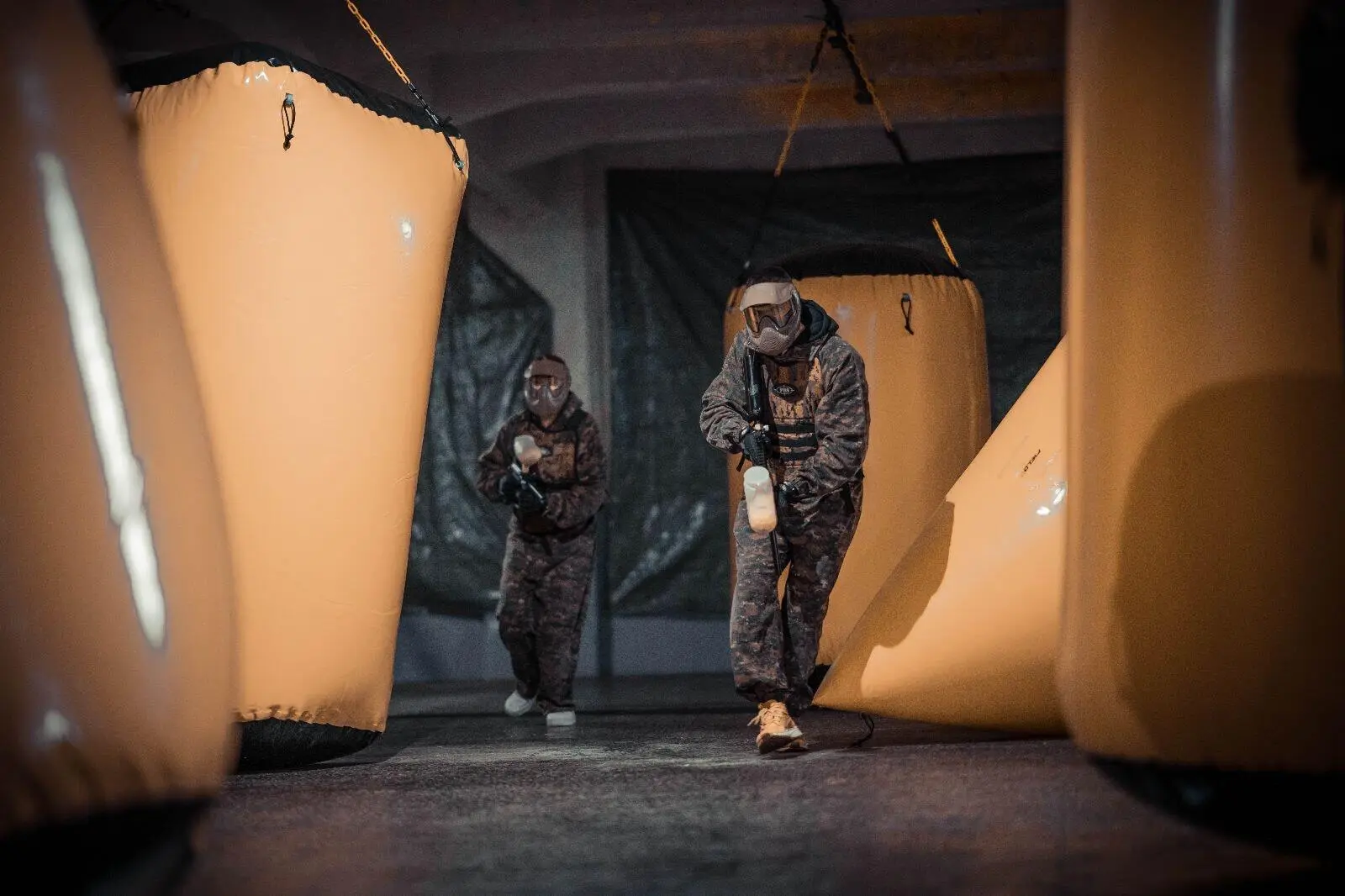 Paintball Dvořák Děčín - hrajte za každého počasí na unikátním krytém hřišti