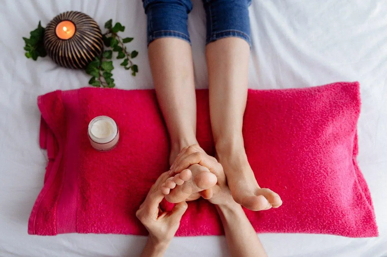 Thajské masáže v Siam Spa - klid a relaxace v centru Prahy - Masáž chodidel - 60 nebo 90 minut