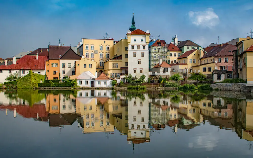 Dobrodružná dětská venkovní hra ve městě Jindřichův Hradec - najdete 15. poledník?