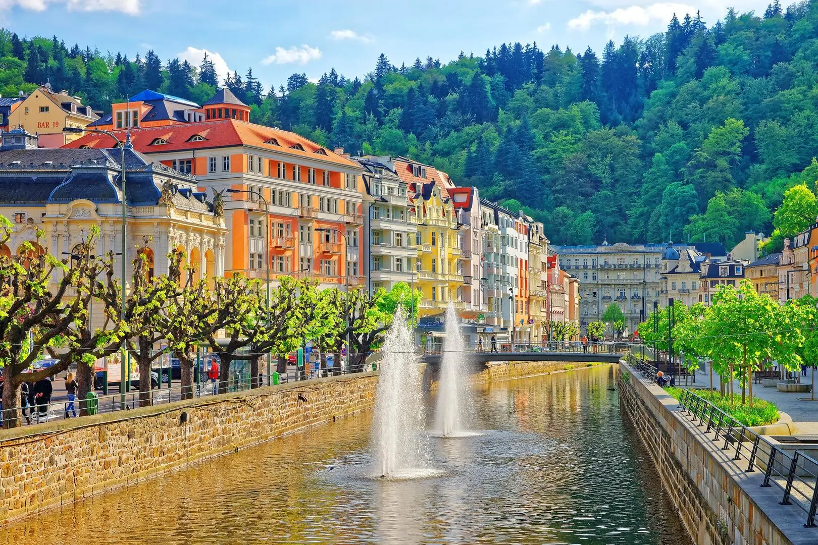 Dobrodružná venkovní hra pro děti ve městě Karlovy Vary - nejznámější lázeňské město ČR