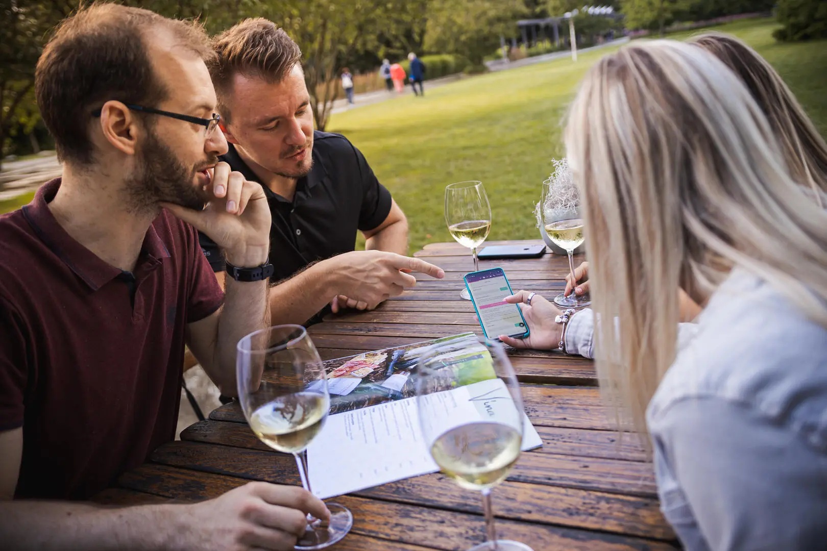 Venkovní hra - Tour de Wine Praha: Po kapkách zločinu