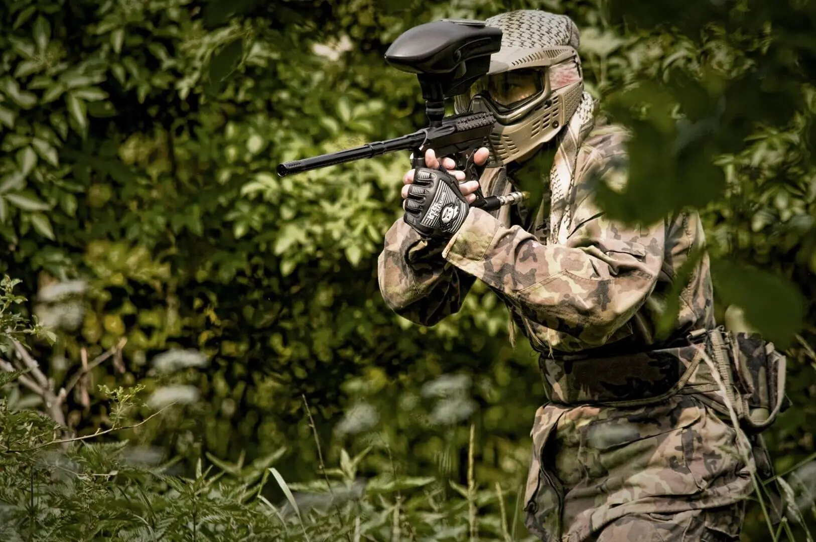 Paintball Roudnice - hra na přírodním hřišti s drinkem zdarma