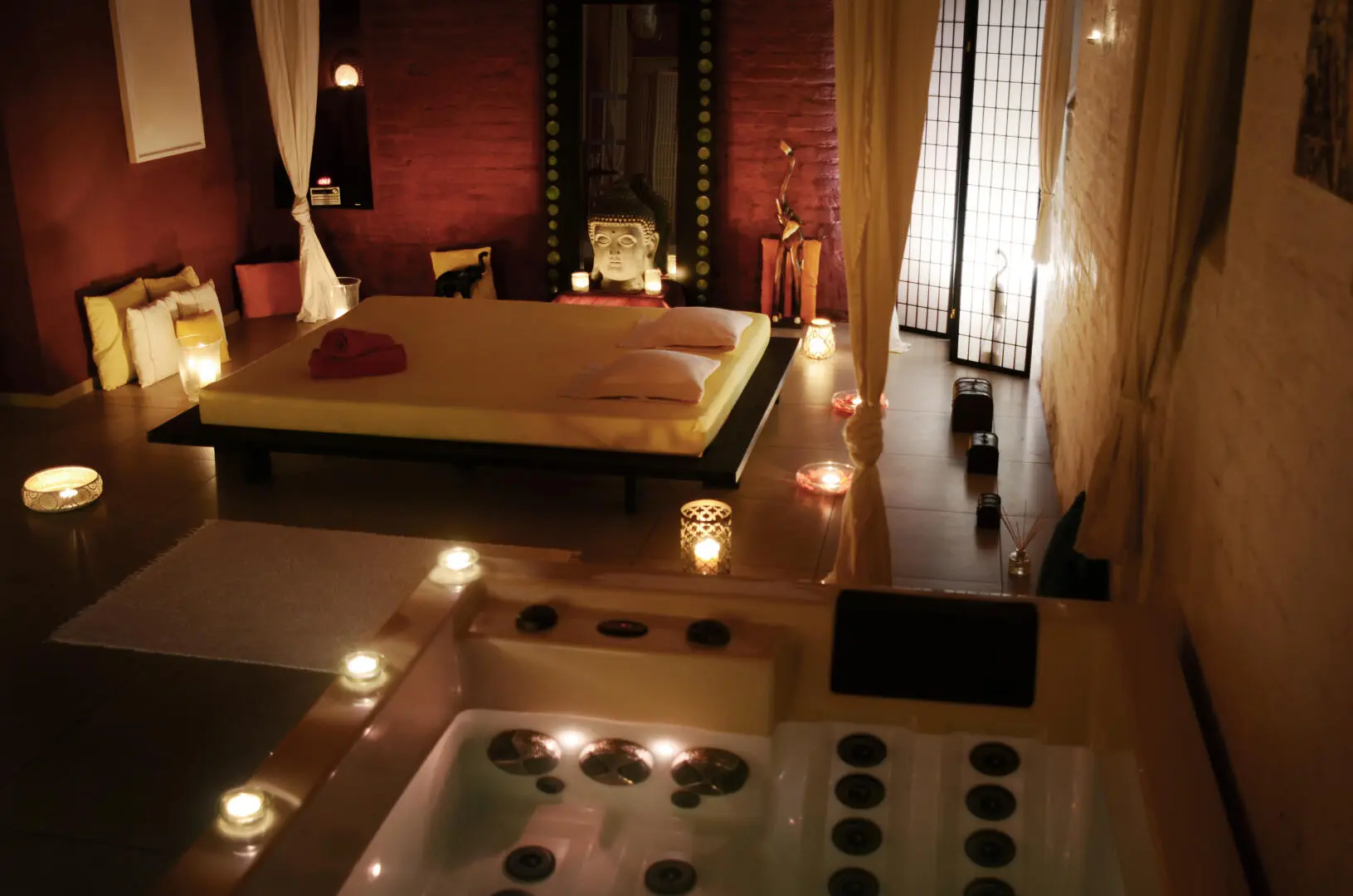Relax v hydromasážní vaně a infrasauně v iRelax Studiu Praha - 90 nebo 120 min. wellness pro dva