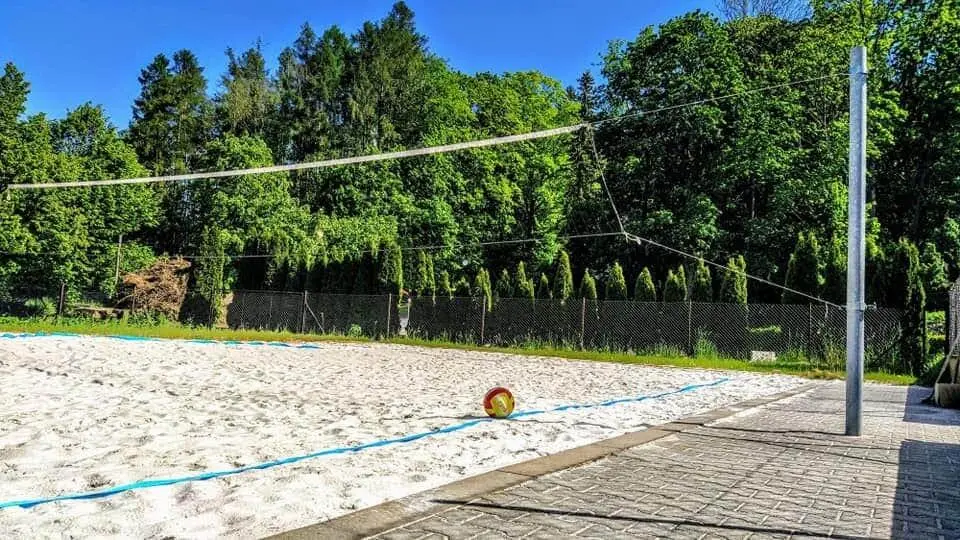 Plážový volejbal ve Sportovním centru Nová Paka - zahrajte si na bílém písku