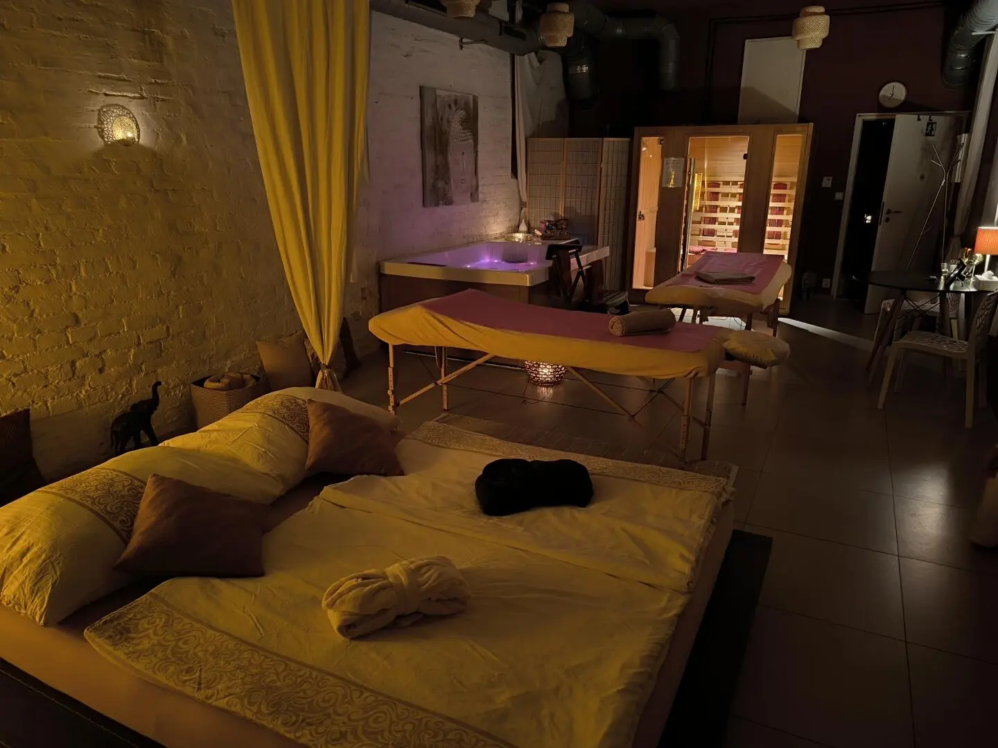 Masáže v iRelax Studiu Praha - skvělý odpočinek a relax pro 1 nebo 2 osoby - Relaxační masáž pro 2 osoby 60/90/120 min.