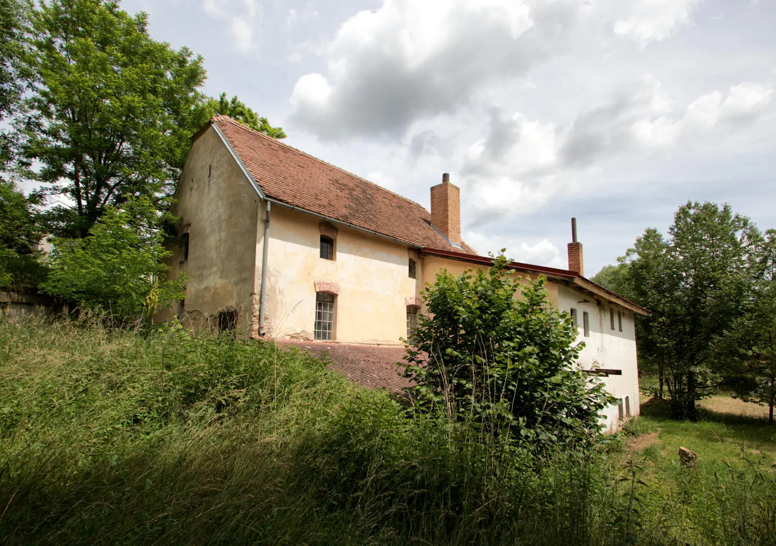 Pobyt s logickou hrou v tajemném mlýně Hamr z 19. století Grešlové Mýto