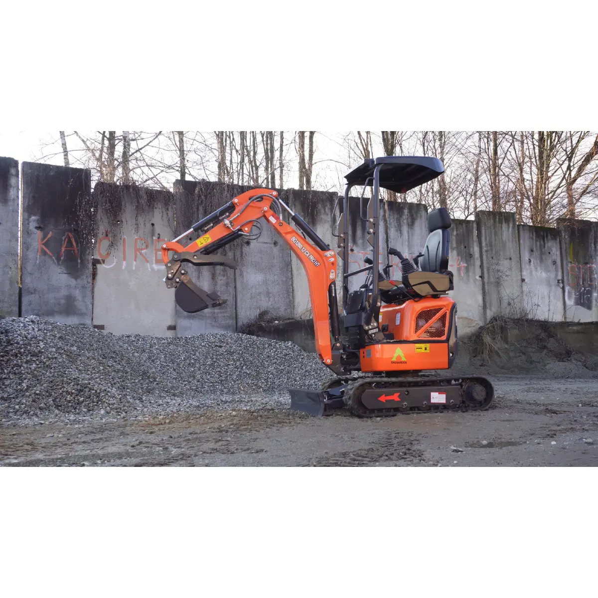 Minibagr Baugarden BG1260.12 CX PRO HT Kubota, lžíce 400mm, HYDRO přidržovací palec 8001BG126012CXPROHT