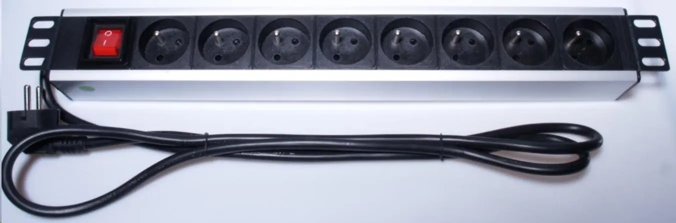 PremiumCord Panel napájecí do 19" racku 1.5U, 8x230V, 2m kabel, vypínač