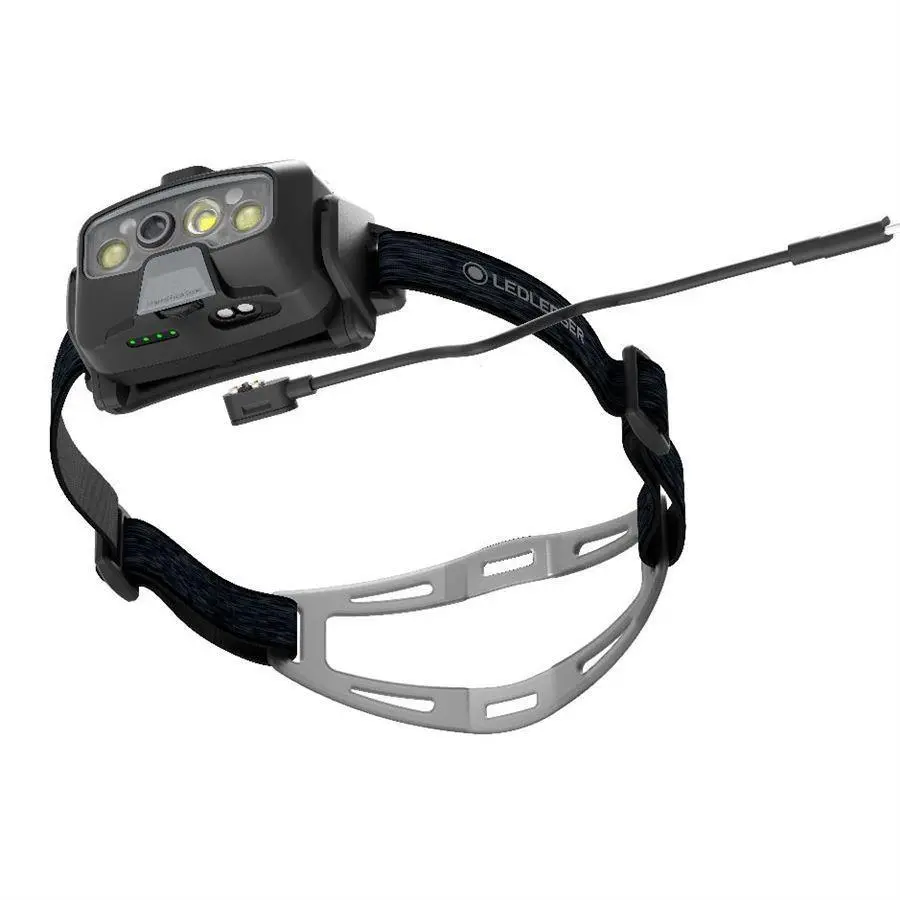Ledlenser HF8R Core čelová svítilna, černá
