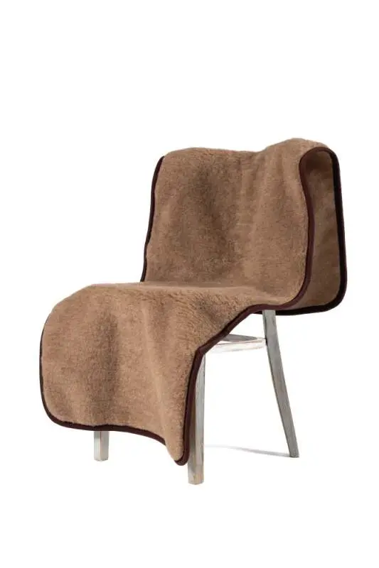 Vlněný přehoz na křeslo Camel
