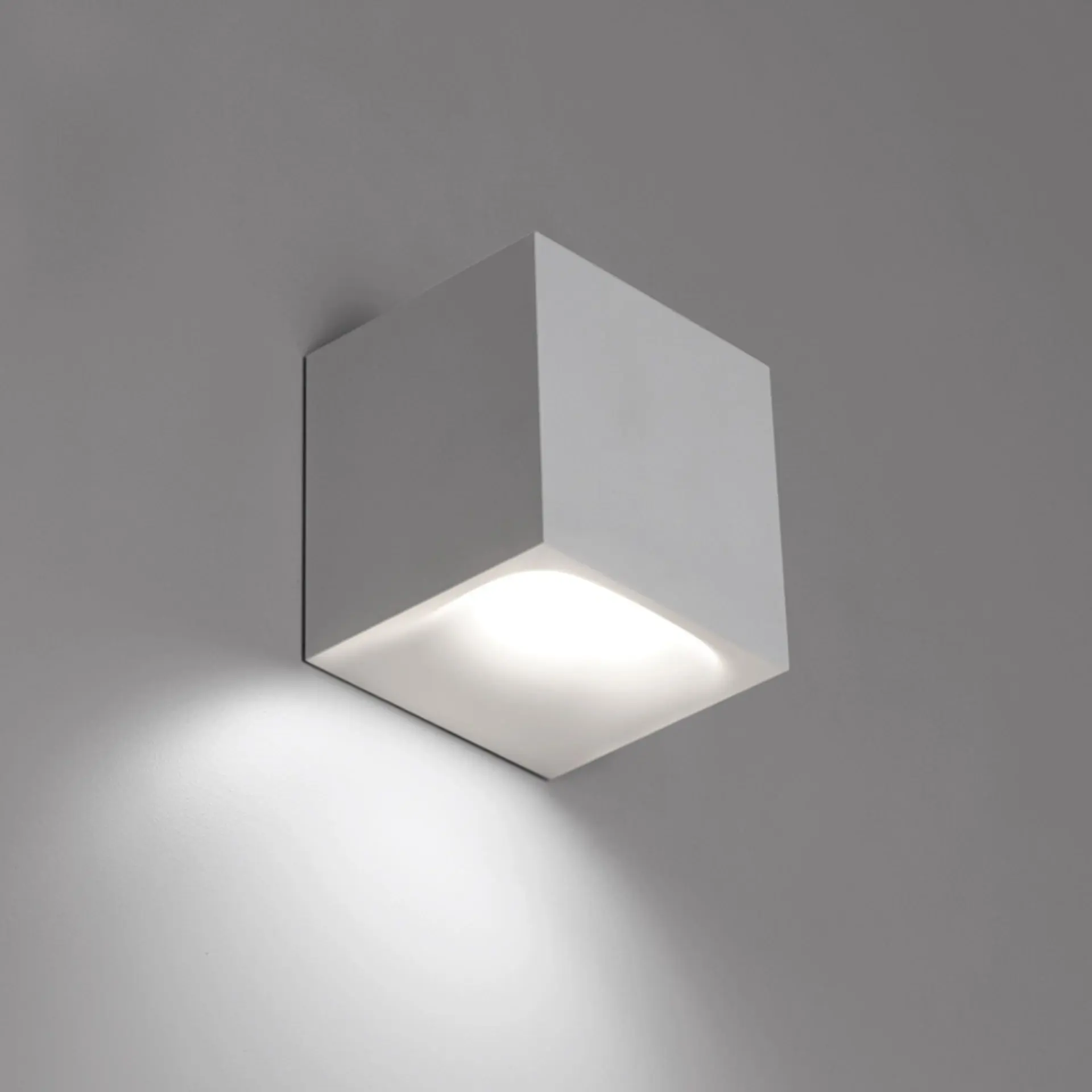Artemide nástěnné svítidlo Aede 20 W 220-240 V stmívatelné 2700K