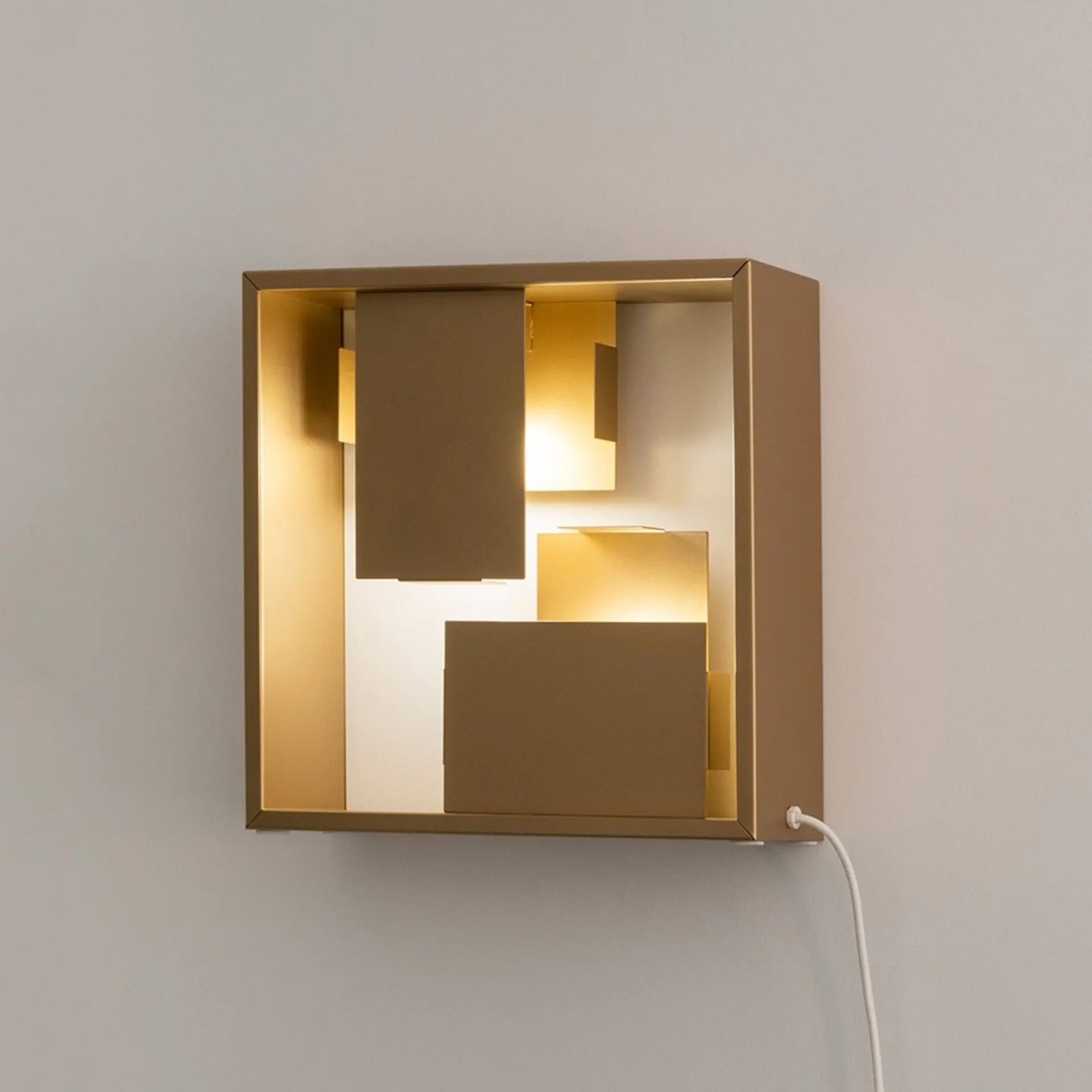 Artemide nástěnné/stolní svítidlo Fato gold 2x4 W E14 220-240 V design Gio Ponti