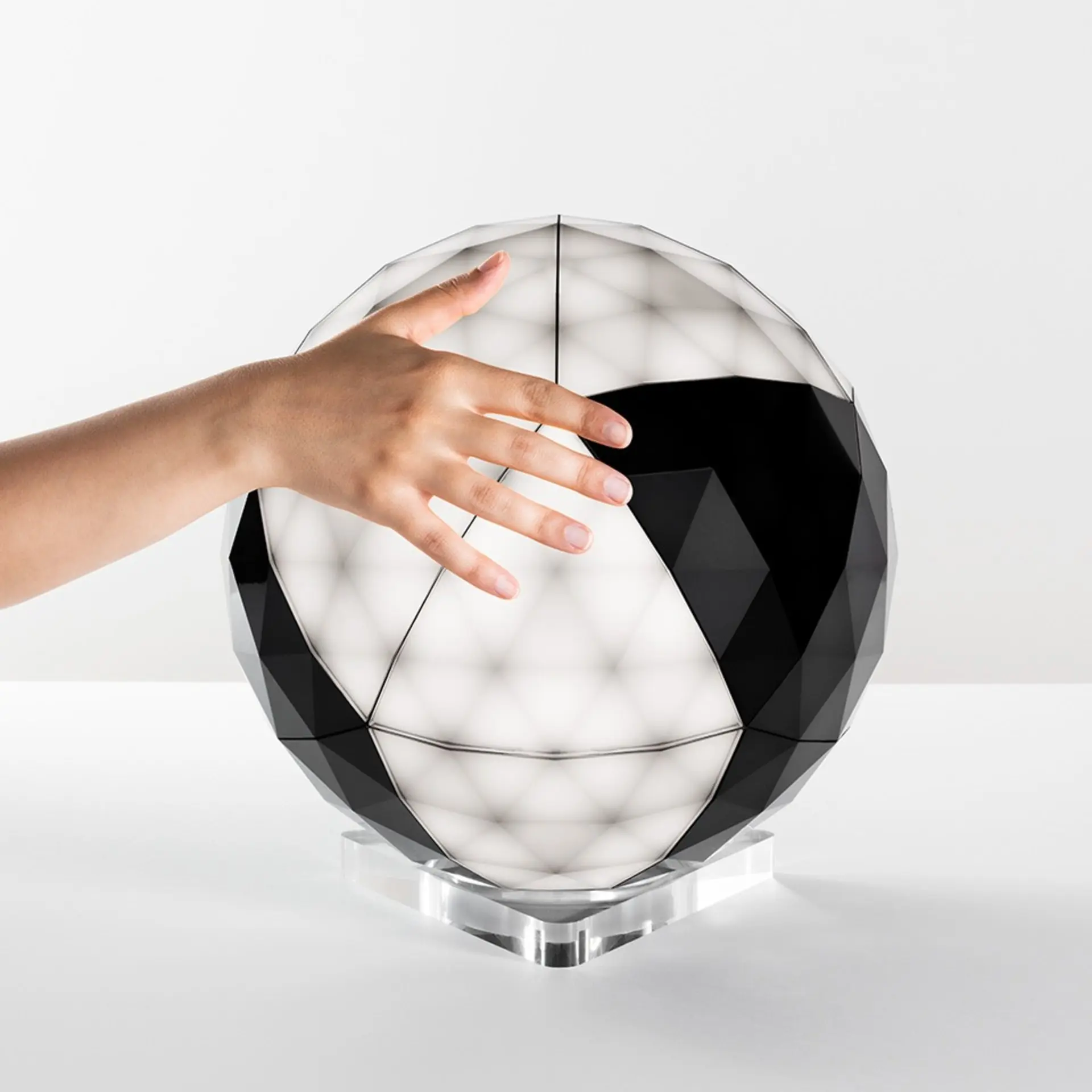 AR 0160010APP Huara - ARTEMIDE