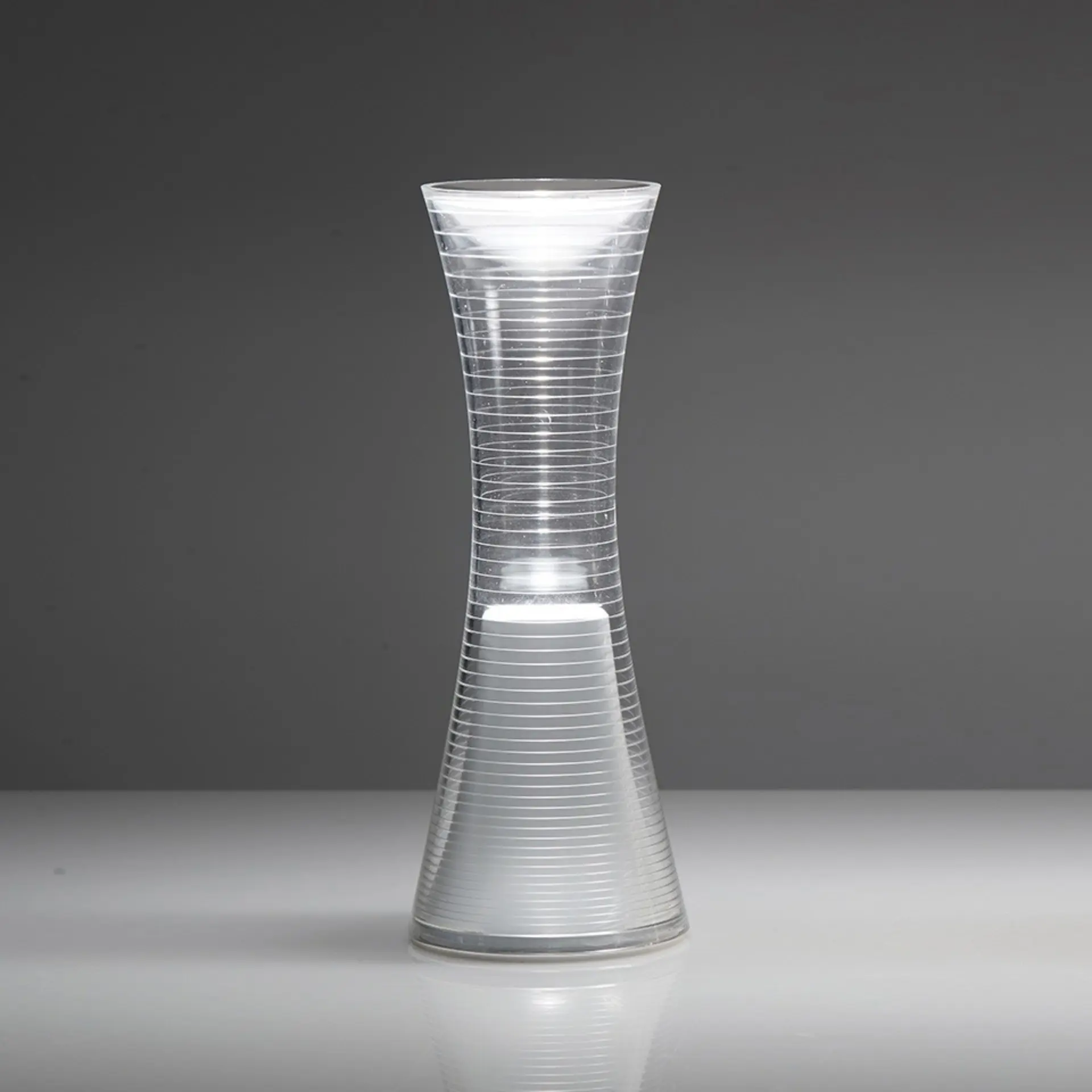 Artemide stolní LED svítidlo Come Together 2,4 W 2700K bílá, dobíjecí