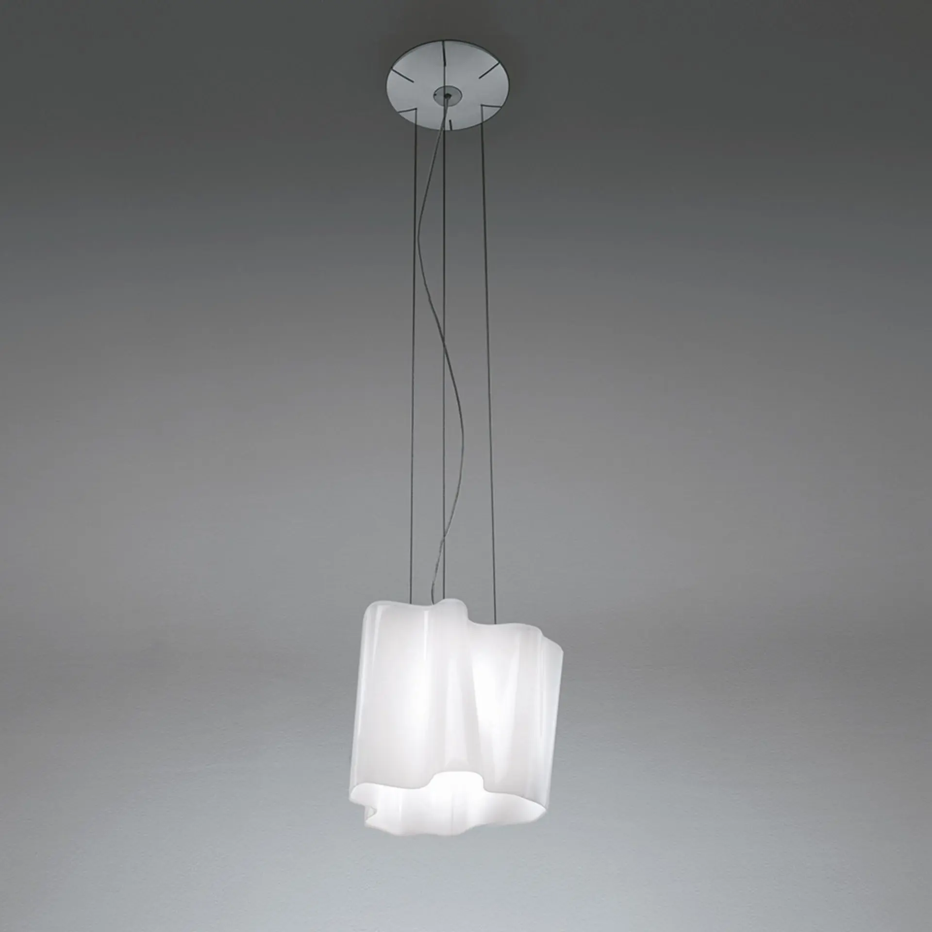 Artemide závěsné svítidlo Logico Fumè E27 13W 220-240V