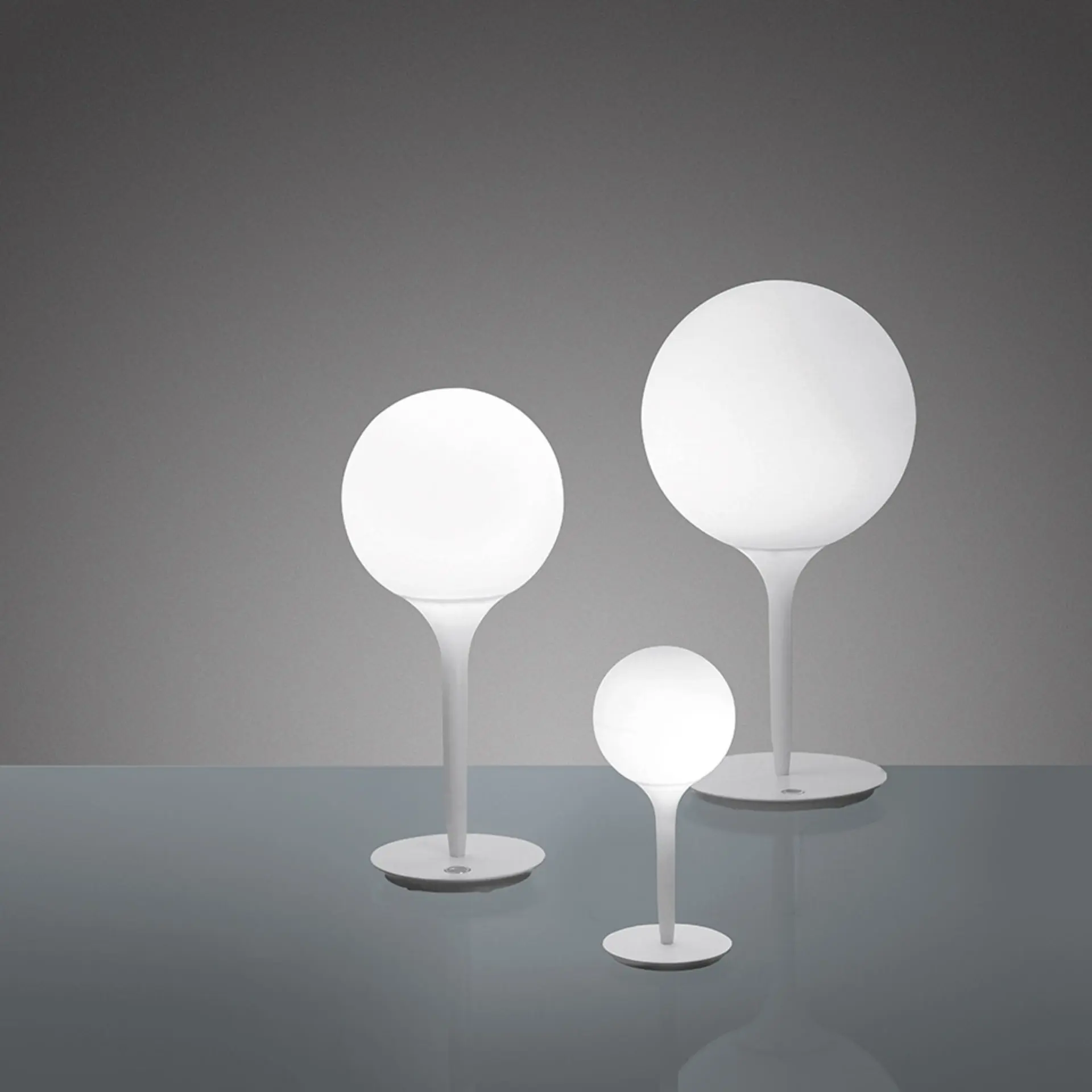 Artemide stolní lampa Castore 25 E27 max. 12 W stmívatelná