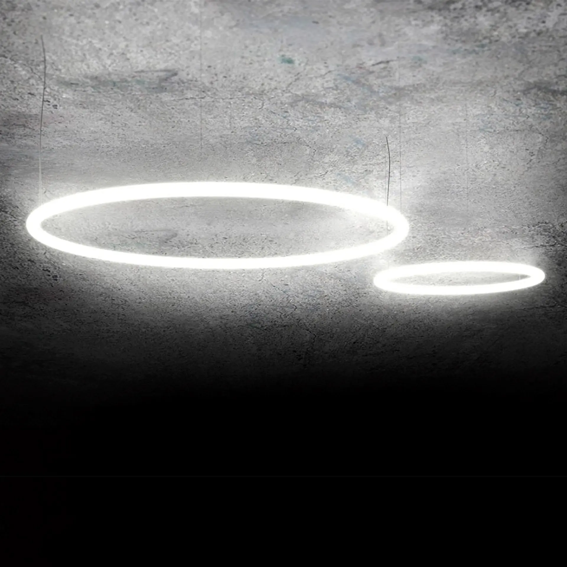 AR 1206000APP Alphabet of light kruh 90 závěsné - Bluetooth - ARTEMIDE
