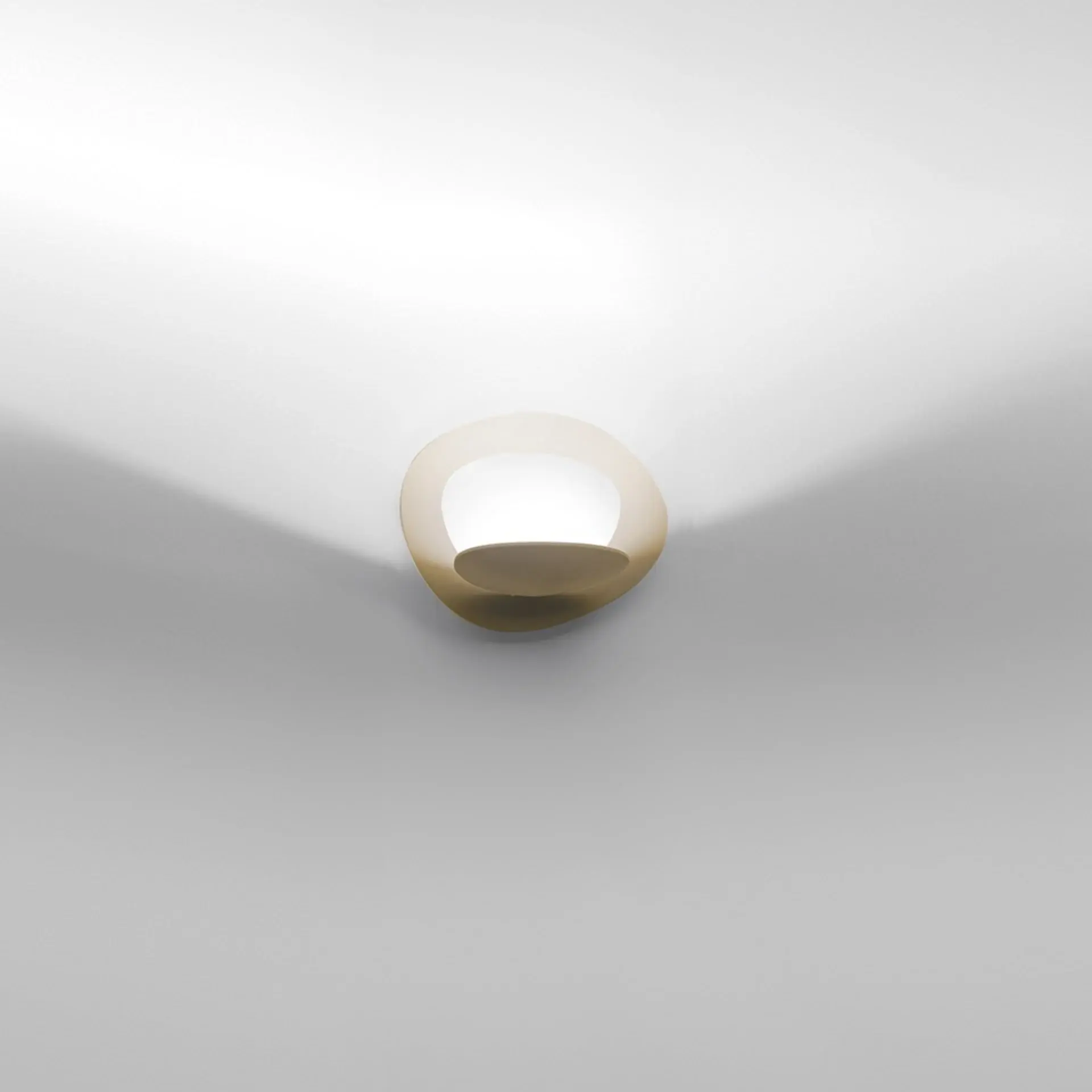 AR 1248020A Pirce Micro nástěnné - 3000K - zlatá - ARTEMIDE