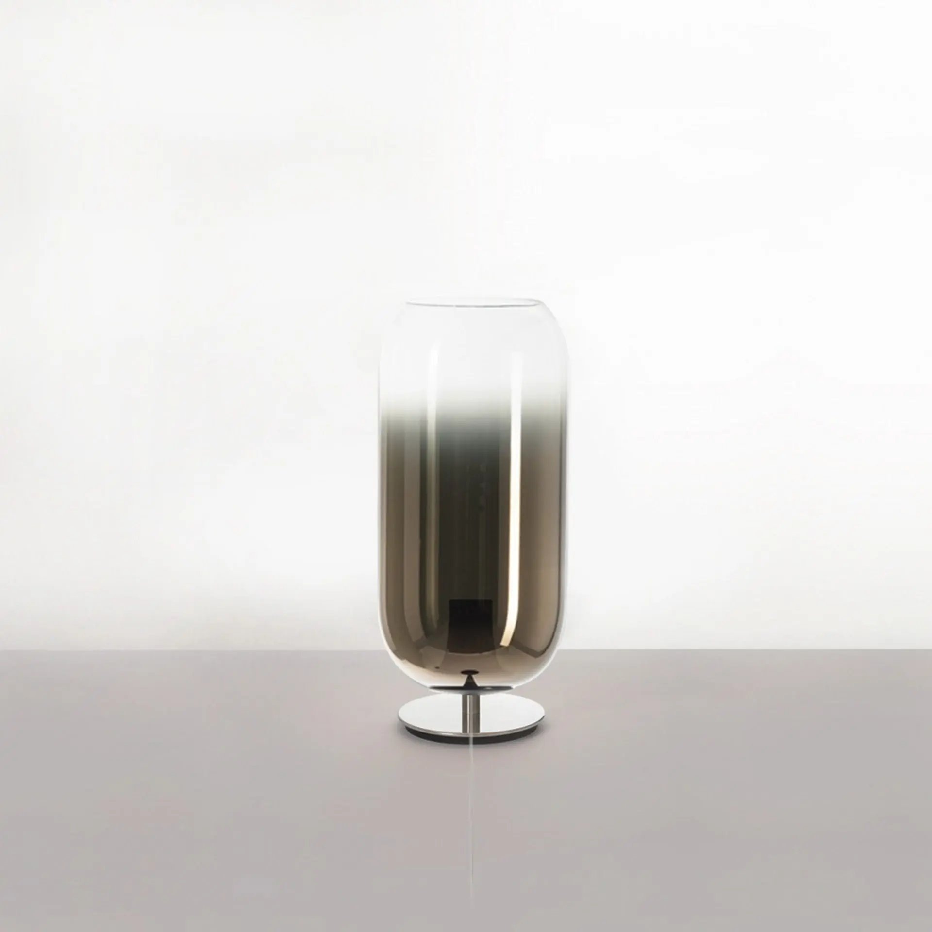 Artemide stolní lampa Gople Mini E14 bronzová