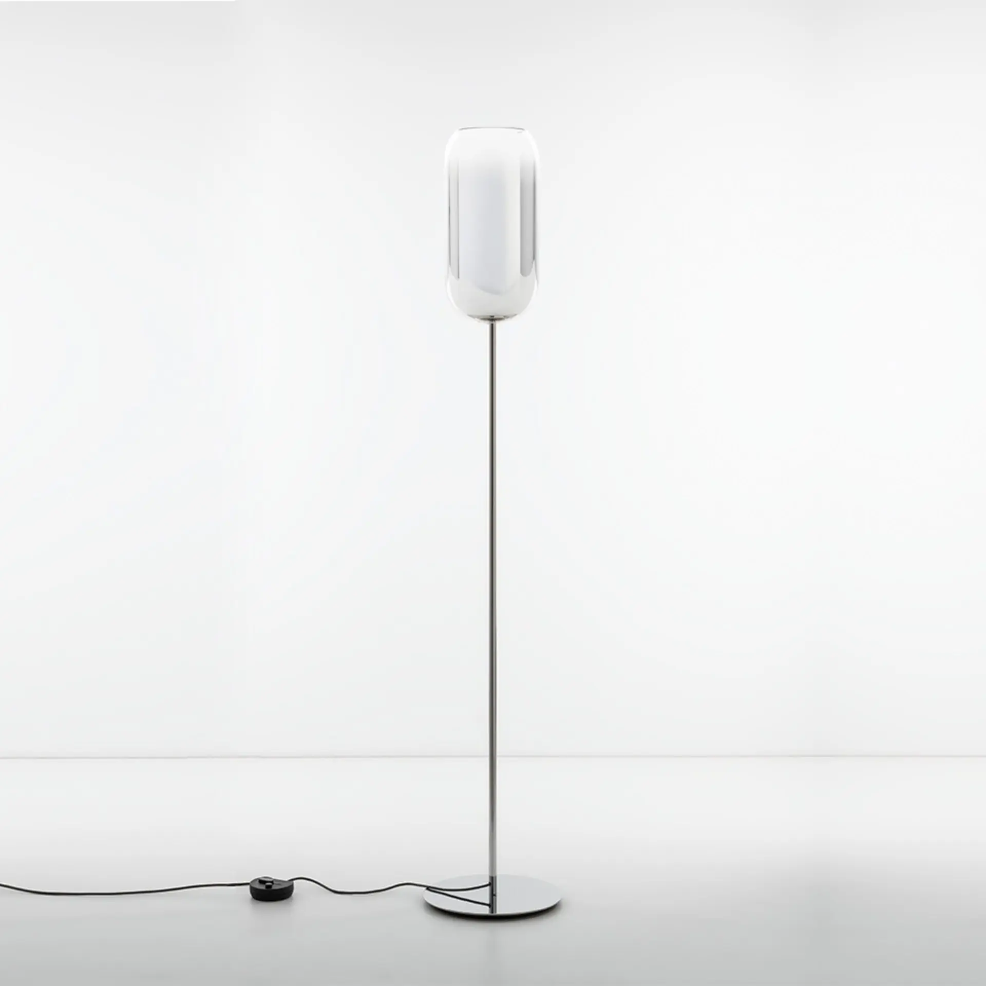 Artemide stojací lampa Gople E27 Design Collection stříbrná