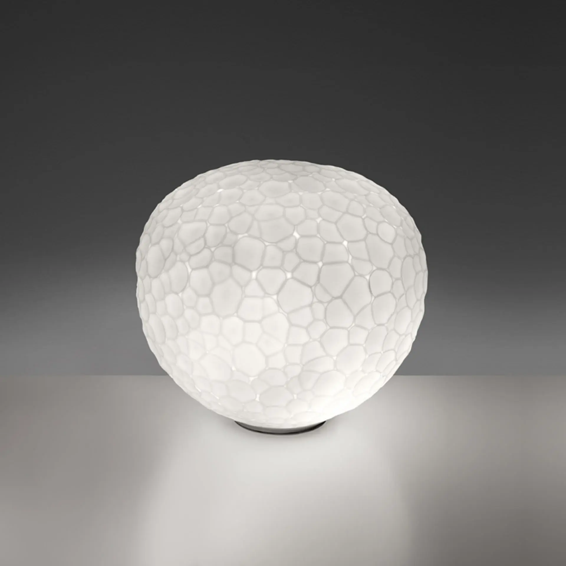 Artemide stolní lampa Meteorite 35 E27 21W Design Collection