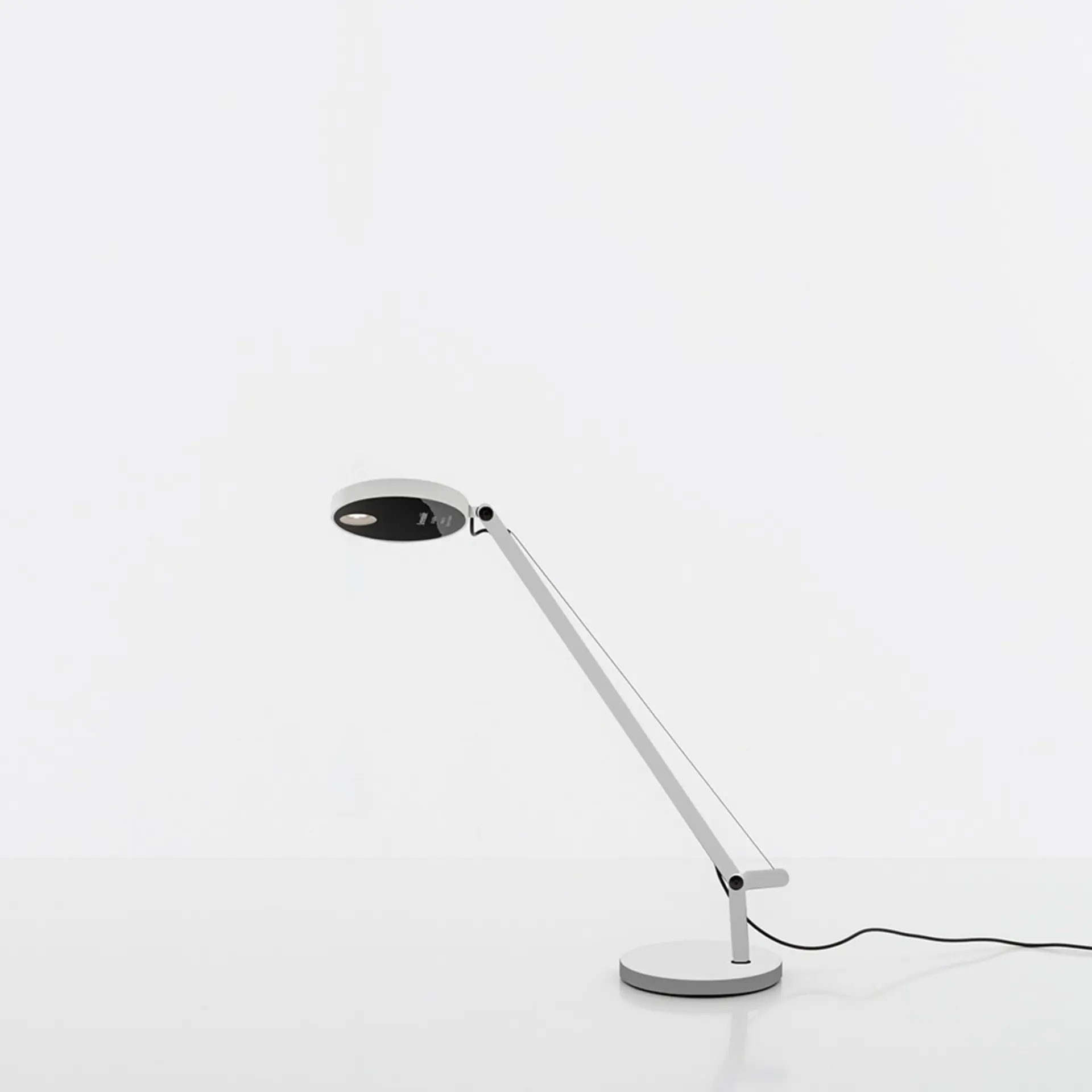 AR 1747W20A Demetra Micro stolní lampa - 2700K - bílá - ARTEMIDE