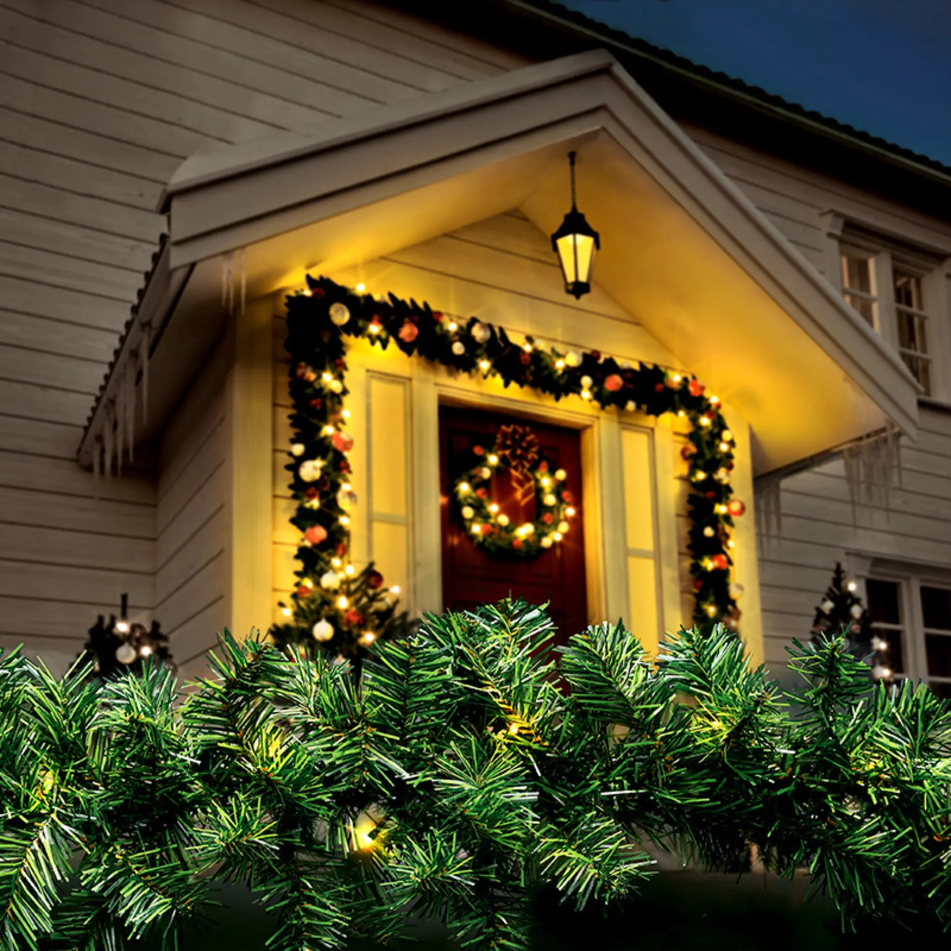 Solight LED vánoční girlanda s jehličím, 7m, 112x LED, časovač, 230V, IP44
