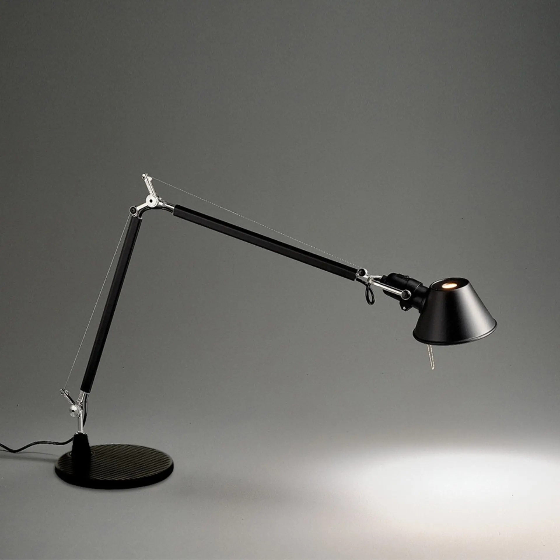 Artemide stolní/nástěnná/stojací lampa Tolomeo Design Collection 8 W E27 černá bez podstavce