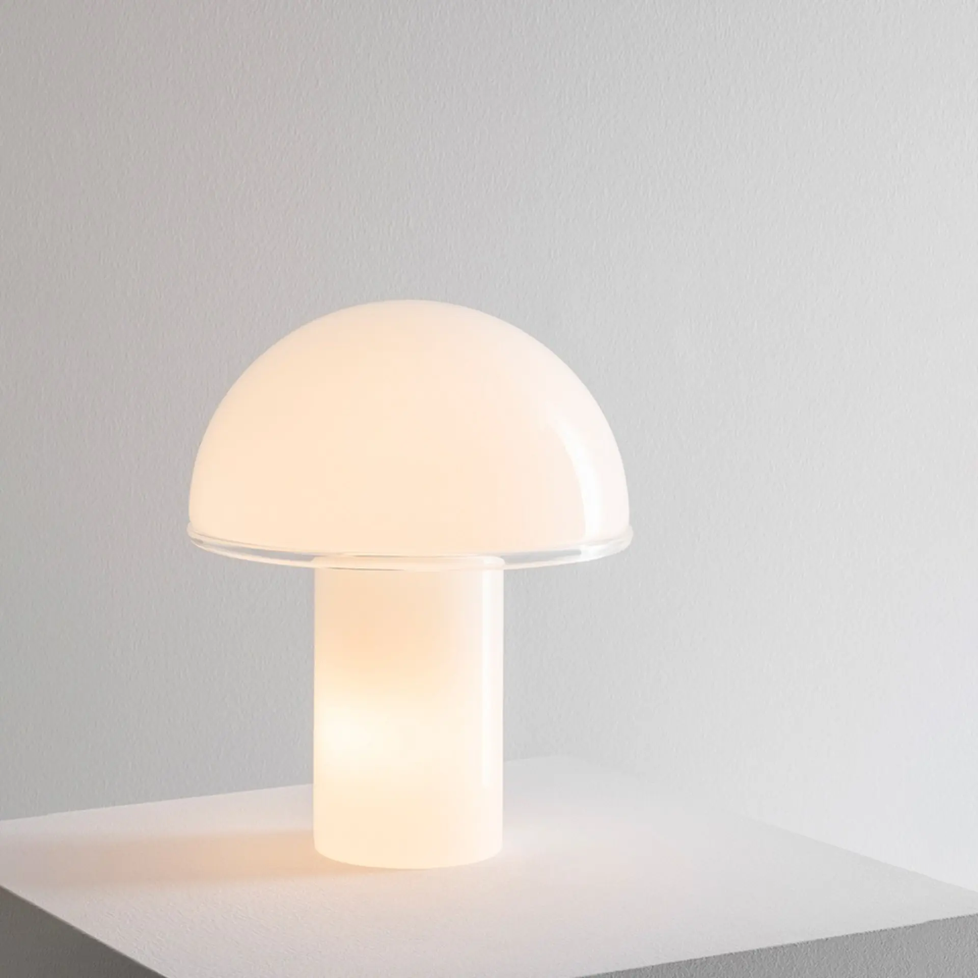 Artemide stolní lampa Onfale Medio E14 10 W 220-240 V