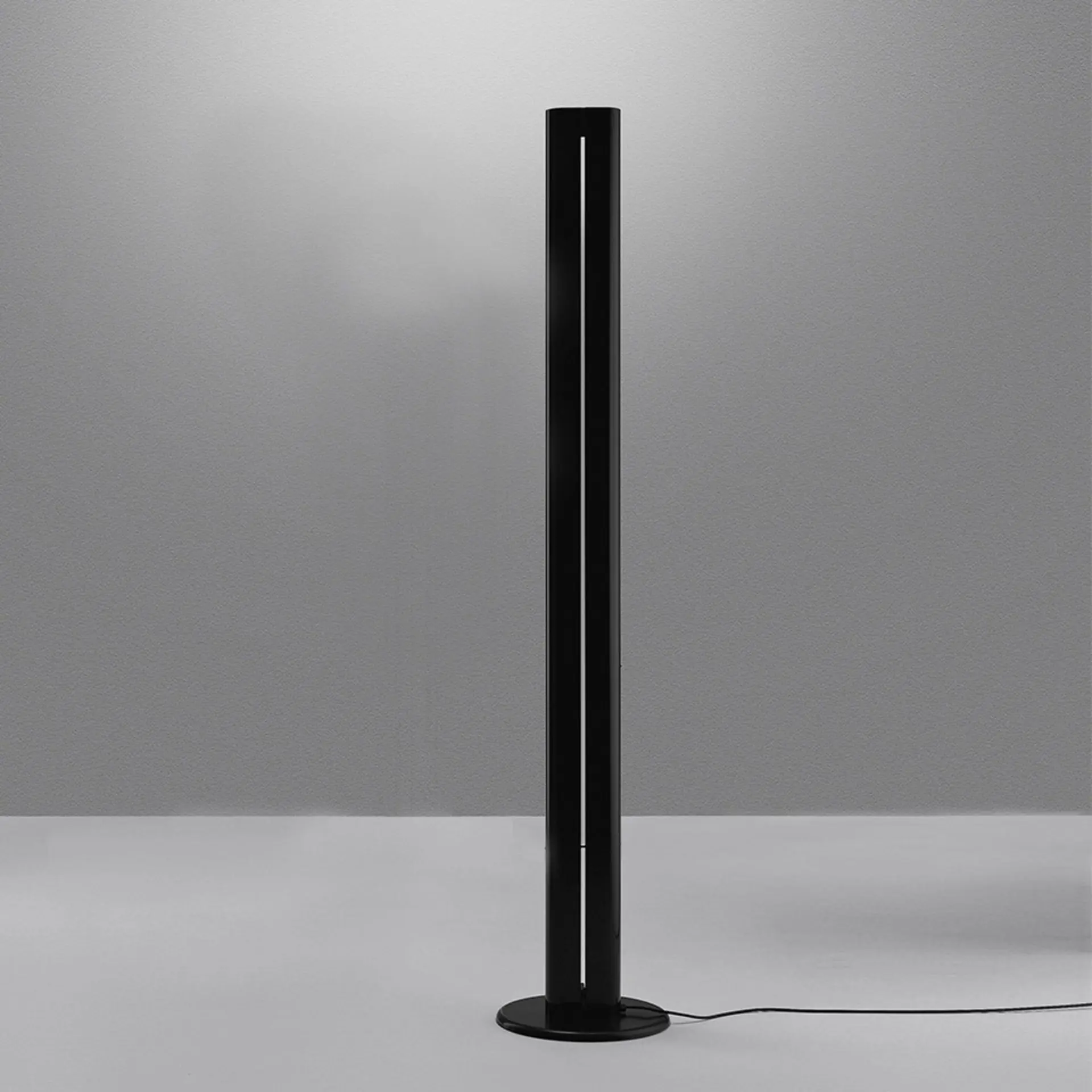 Artemide stojací LED lampa Megaron 45 W 220-240 V 2700K dotykové stmívání černá