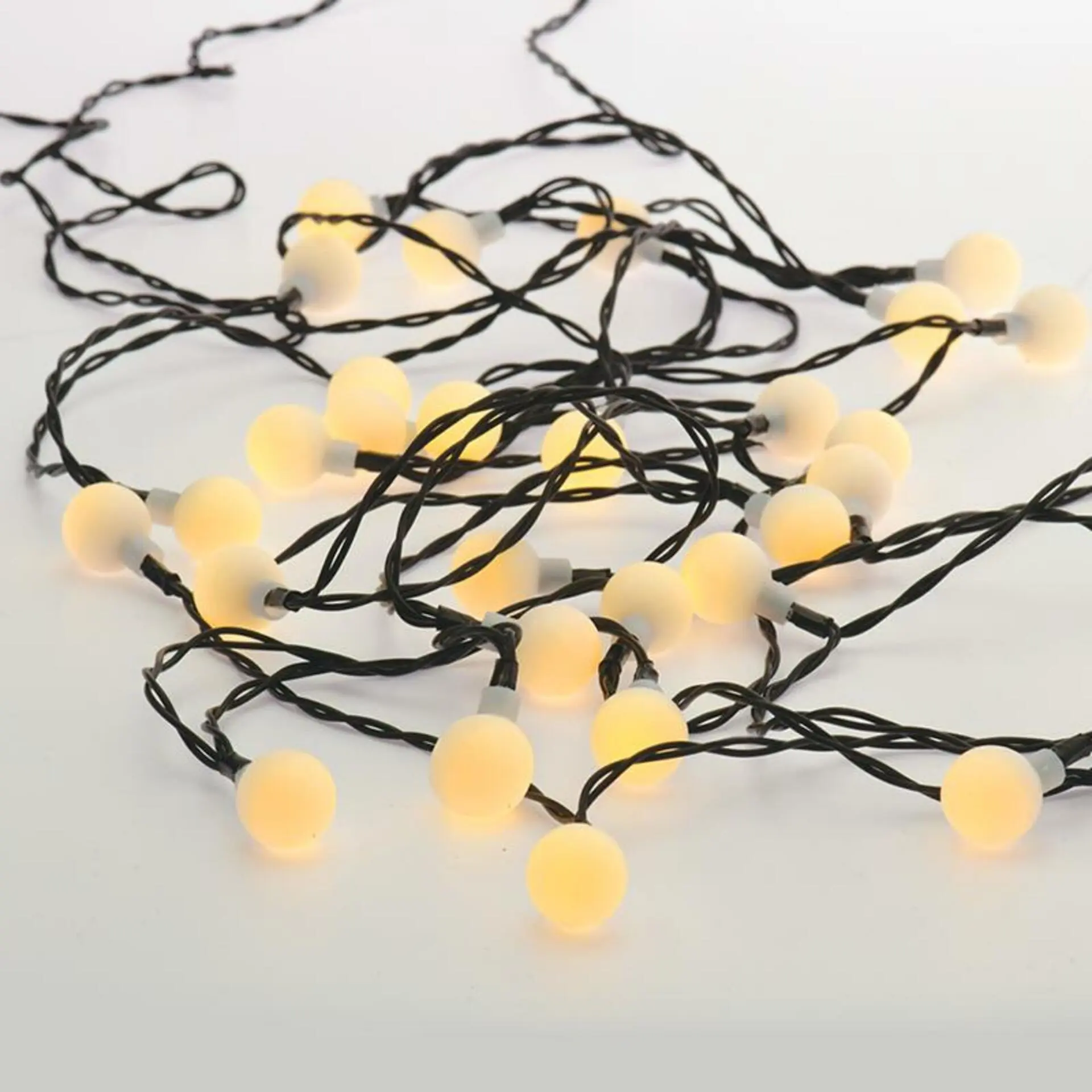 ACA Lighting 30 WW solární LED, opálové kuličky, řetěz, na baterie, efekty, černý kabel, IP44, 4.35m+2m X04301423