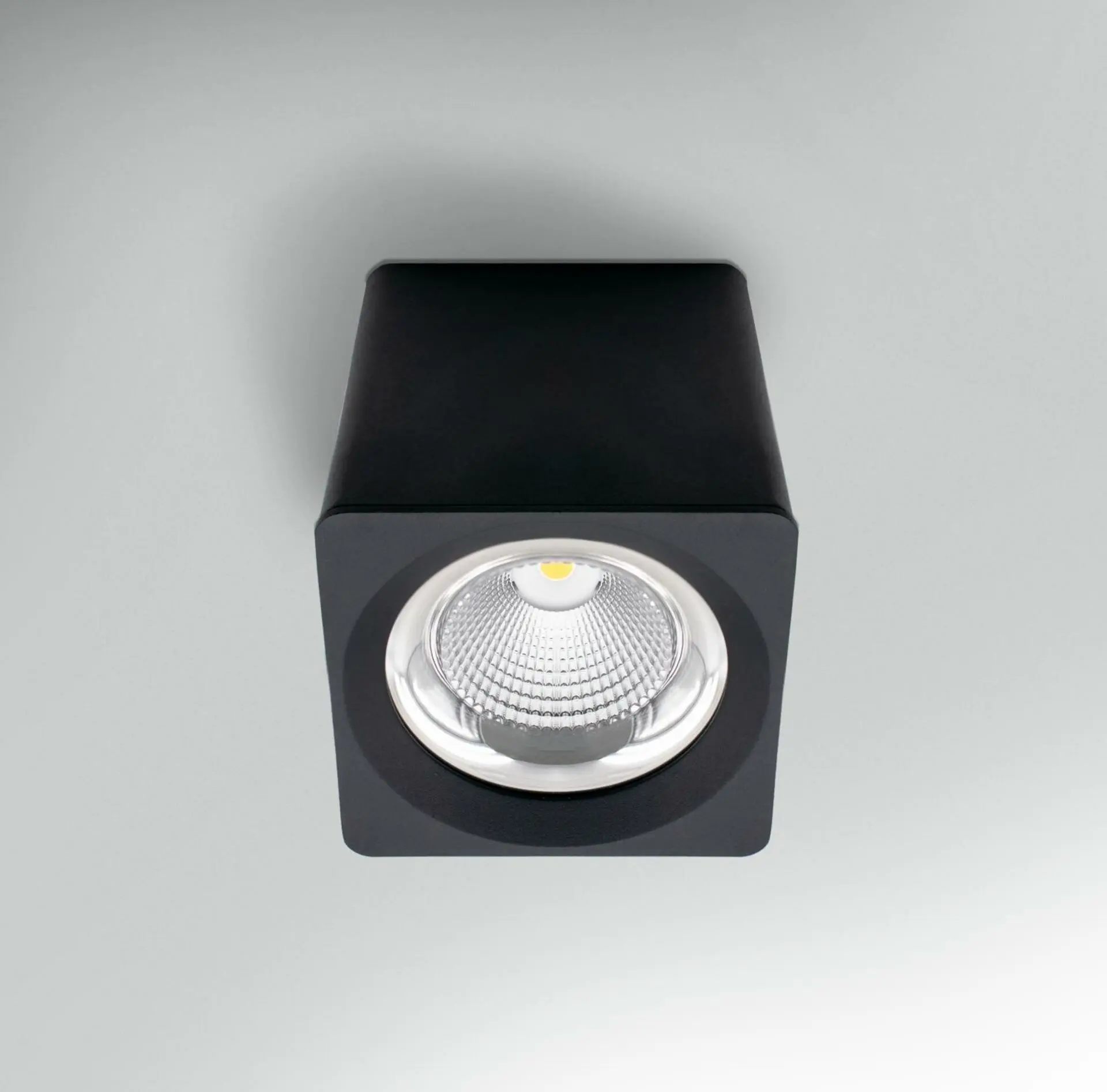 CENTURY Stropní svítidlo LED QUBE ČERNÉ 161x161x164mm 35W 230V 3000K 45d IP20